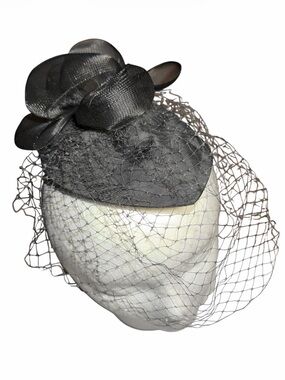 Vintage Veiled Teardrop Fascinator Hat